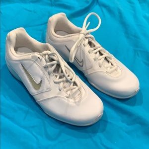 Nike Woman Tennis Shoes